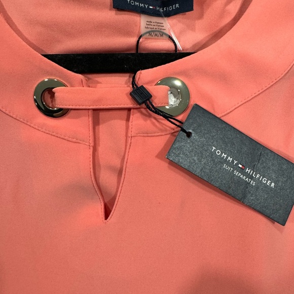 Keyhole Top - Picture 5 of 6